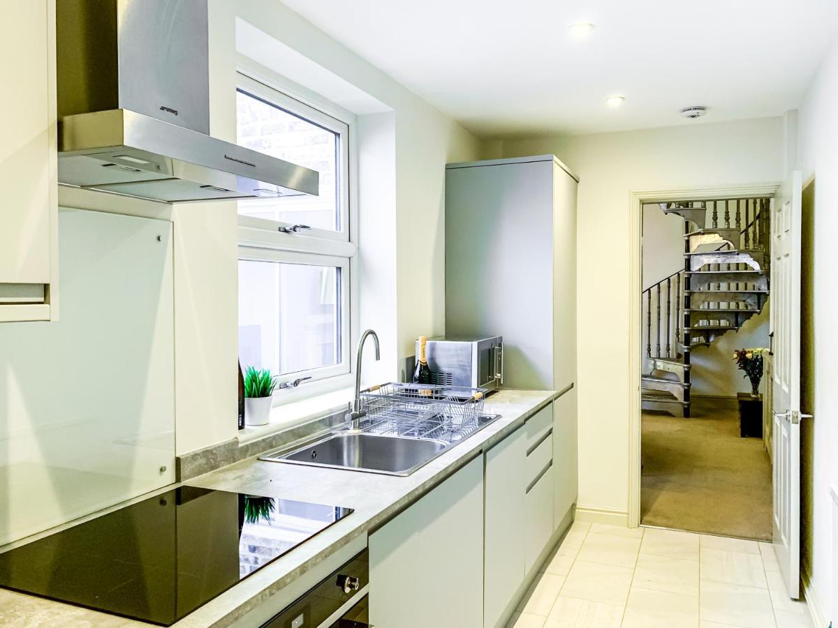 יורק The Vines - Stunning Period Home With Free Parking מראה חיצוני תמונה