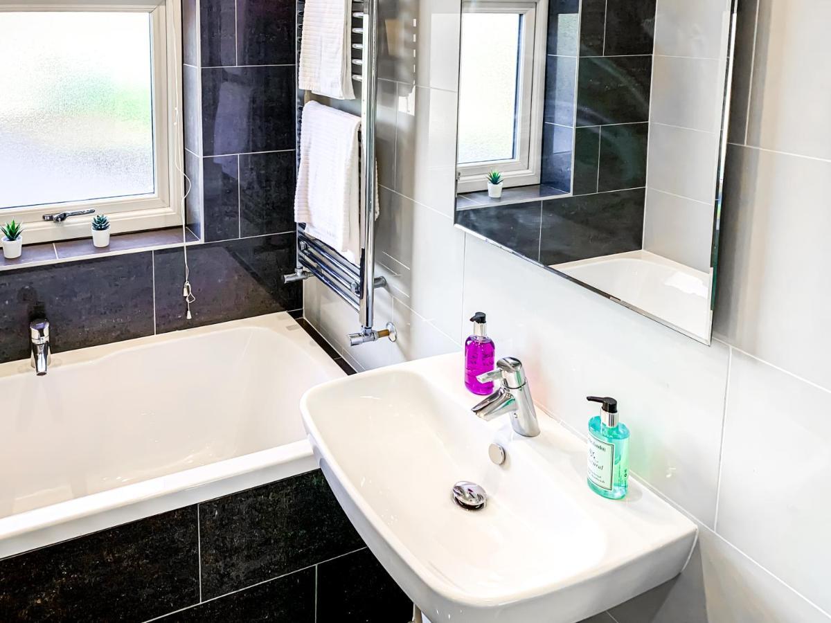 יורק The Vines - Stunning Period Home With Free Parking מראה חיצוני תמונה