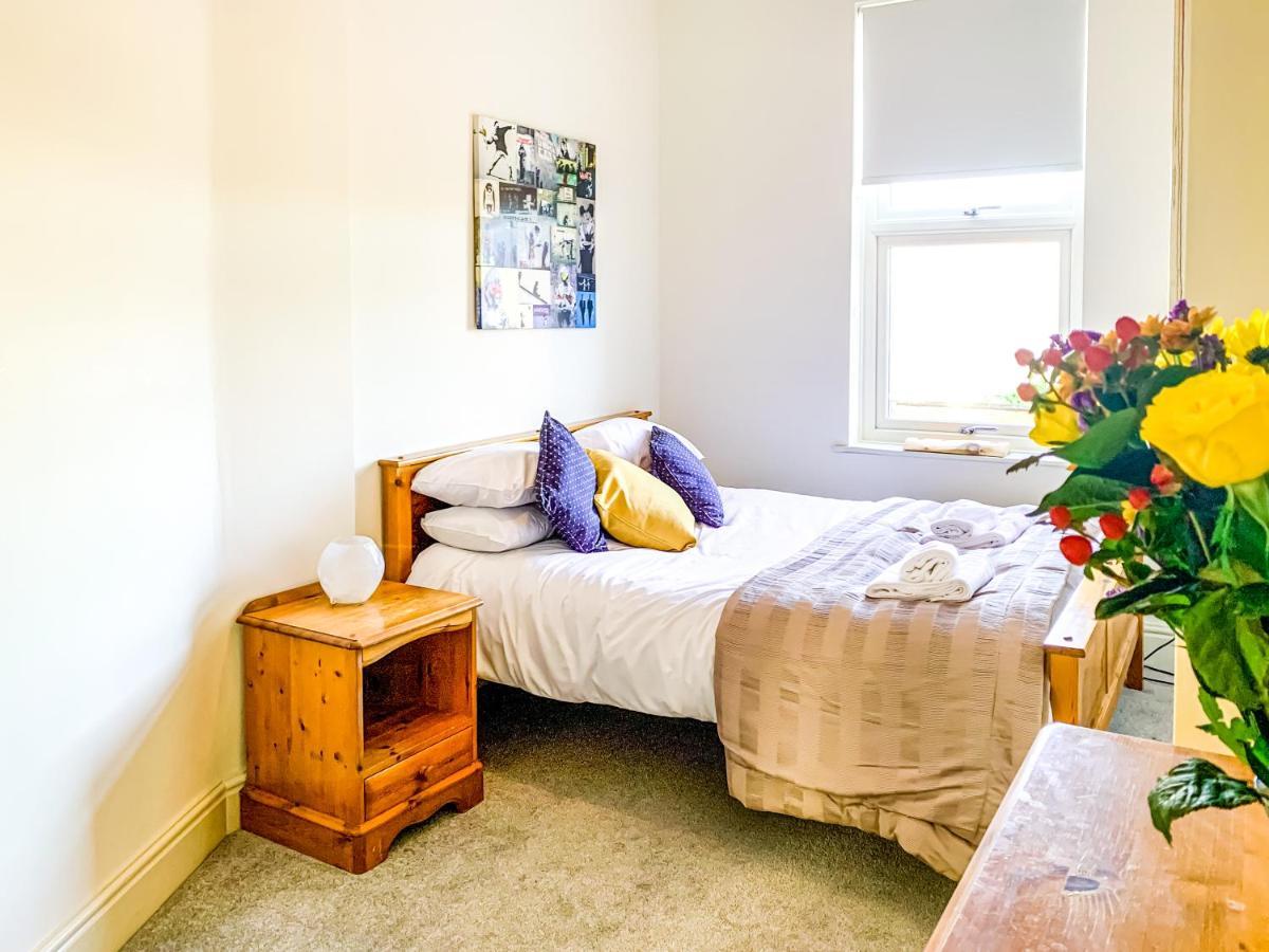 יורק The Vines - Stunning Period Home With Free Parking מראה חיצוני תמונה