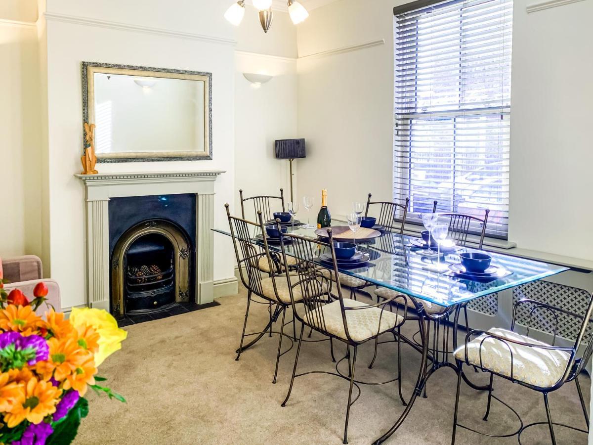 יורק The Vines - Stunning Period Home With Free Parking מראה חיצוני תמונה