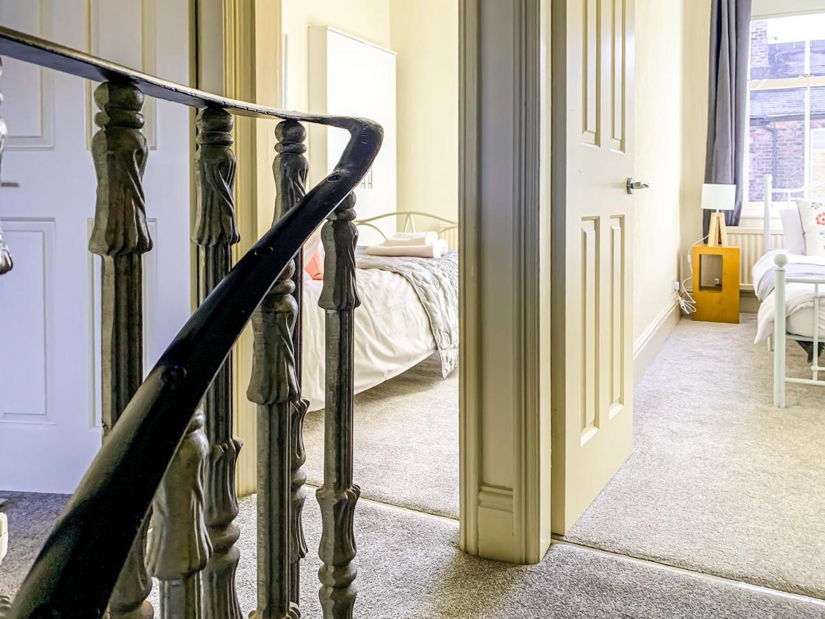 יורק The Vines - Stunning Period Home With Free Parking מראה חיצוני תמונה