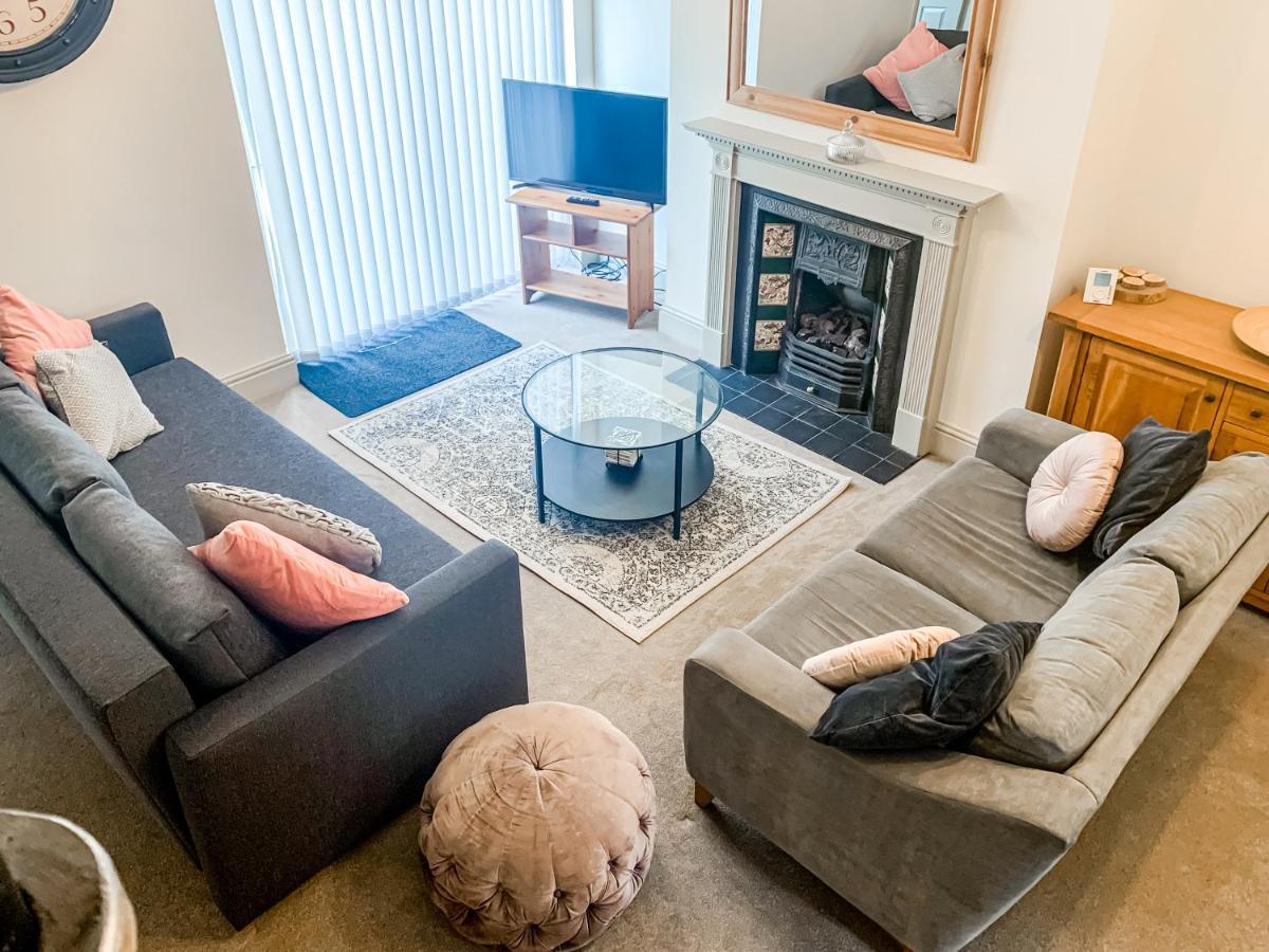 יורק The Vines - Stunning Period Home With Free Parking מראה חיצוני תמונה