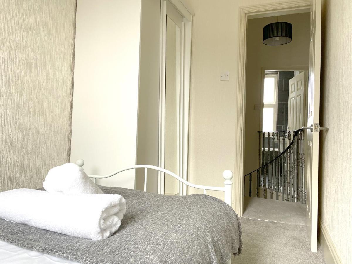 יורק The Vines - Stunning Period Home With Free Parking מראה חיצוני תמונה