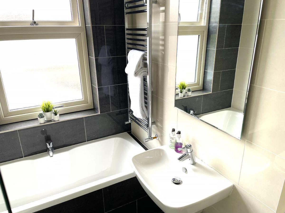 יורק The Vines - Stunning Period Home With Free Parking מראה חיצוני תמונה