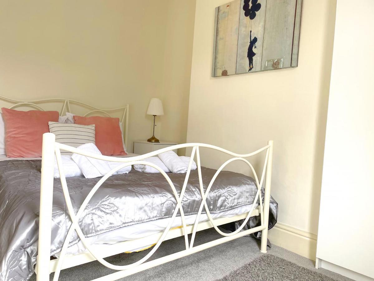יורק The Vines - Stunning Period Home With Free Parking מראה חיצוני תמונה